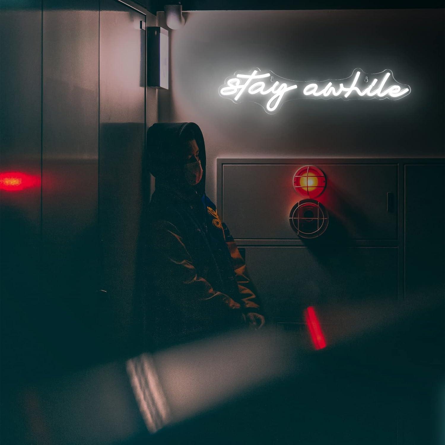 Stay Awhile Neon Signs USB Dim - Home Bar Signs recensione e prezzo