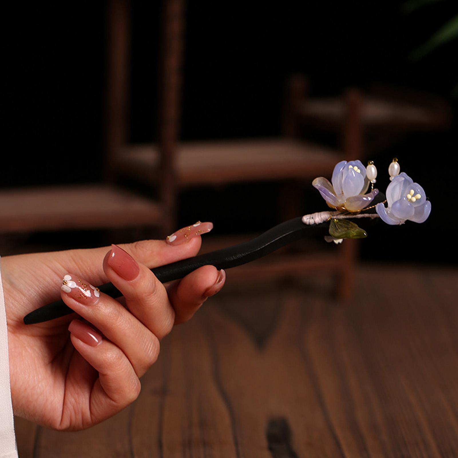 Vintage Wooden Flower Hairpin  - Old Fashioned Glass recensione e prezzo